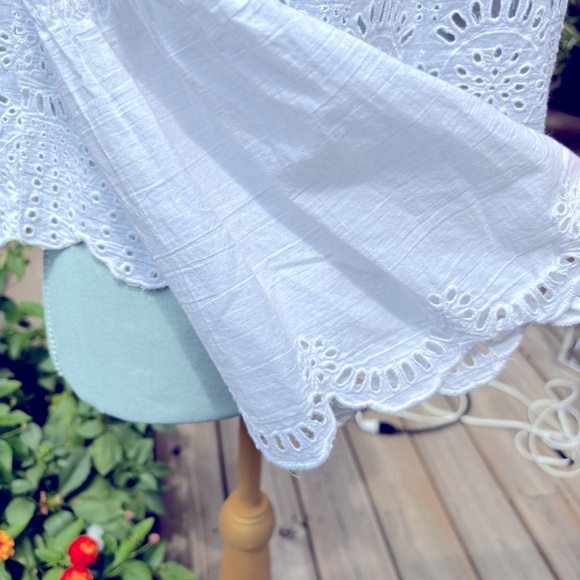 M  100% cotton crop eyelet blouse - Picture 5 of 9
